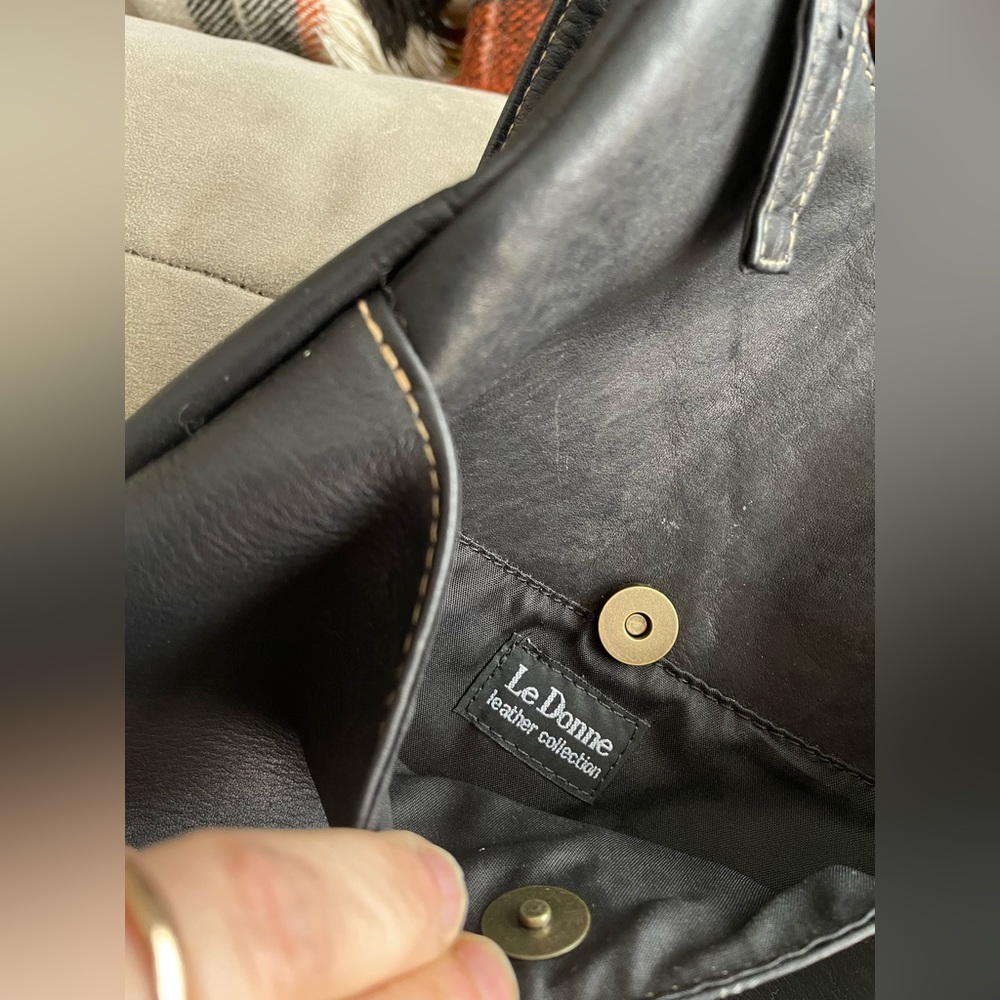 Le Donne Leather Backpack - Picture 5 of 6